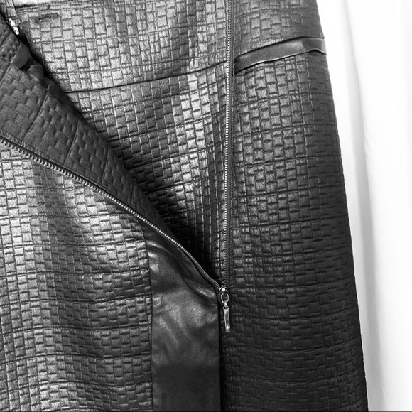 Lord & Taylor Black Faux Leather Women’s Skirt - Picture 6 of 9